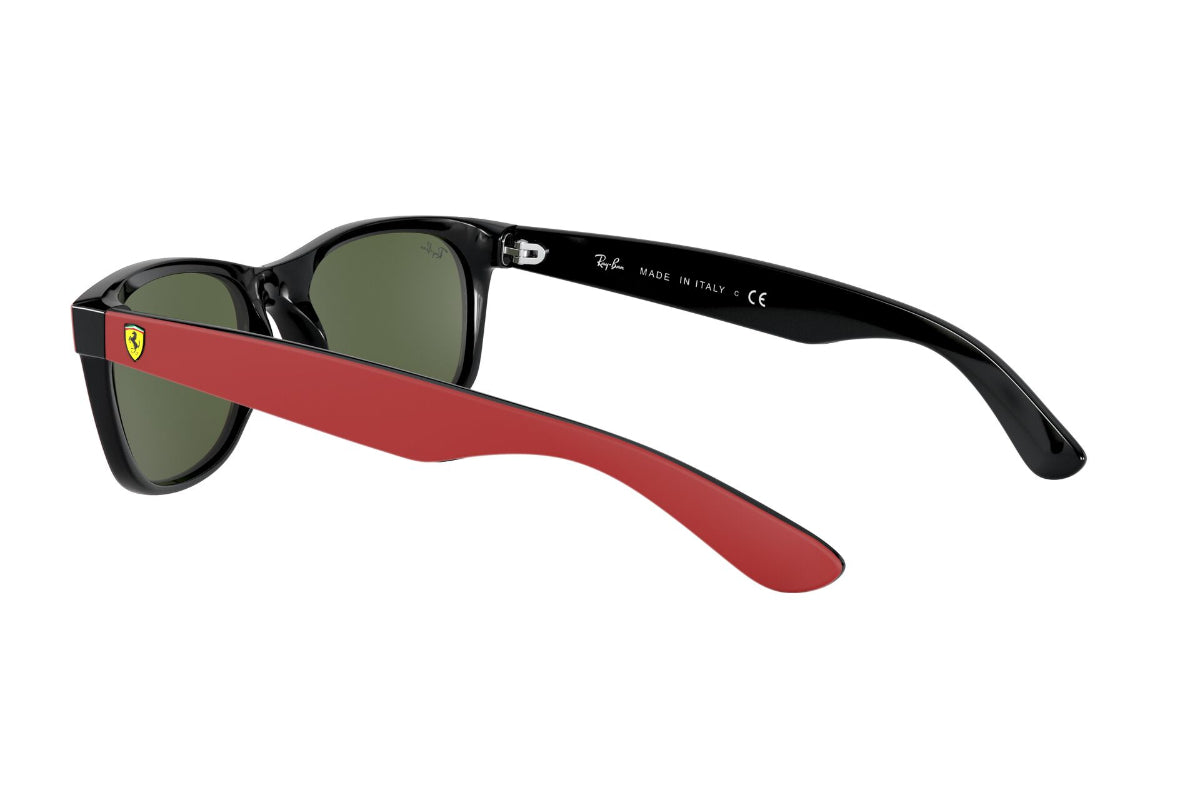 Ray-Ban Ferrari Lentes de Sol New Wayfarer RB2132M