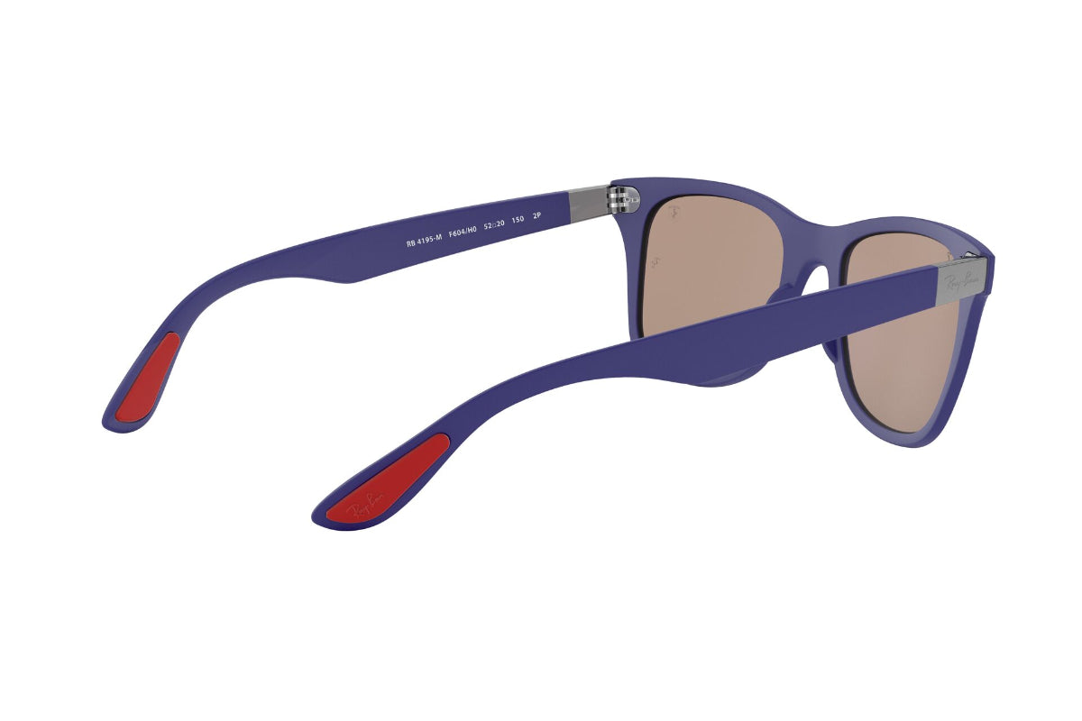Ray-Ban Ferrari Lentes de Sol Wayfarer Liteforce Polarizados RB4195M