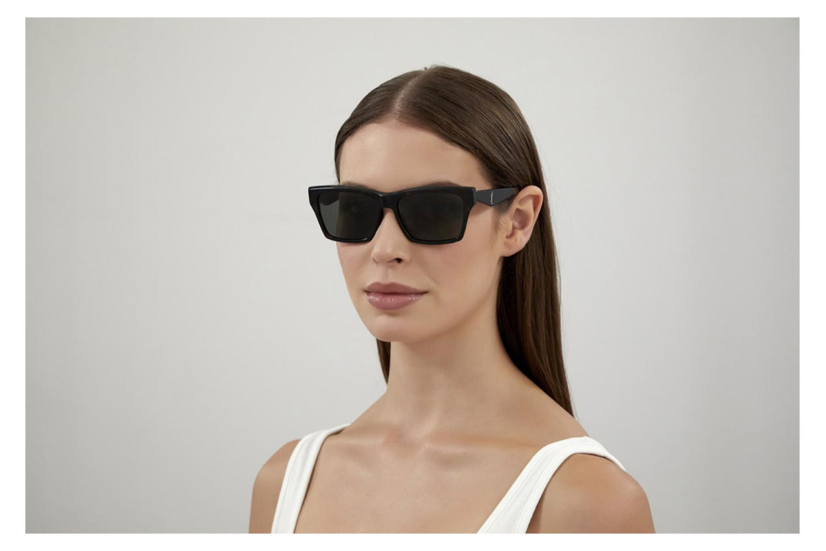 Yves Saint Laurent Lentes de Sol SLM104