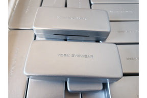 York Eyewear Estuche